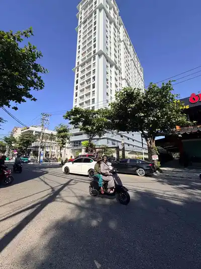 Красивая угловая квартира в Mia Plaza