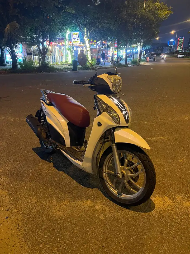 Мотоцикл Kymco People Fi125