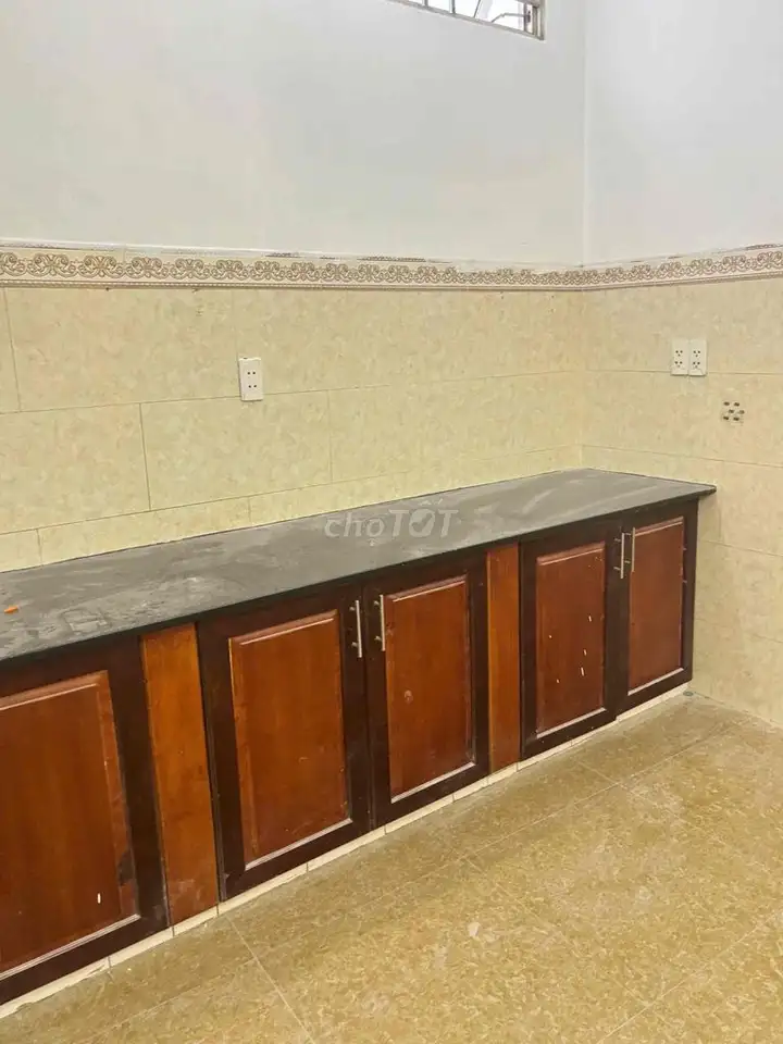 [MỚI] Cho thuê căn 2PN 1WC full nội thất tại lầu 1 chợ Hoàng Hoa Thám