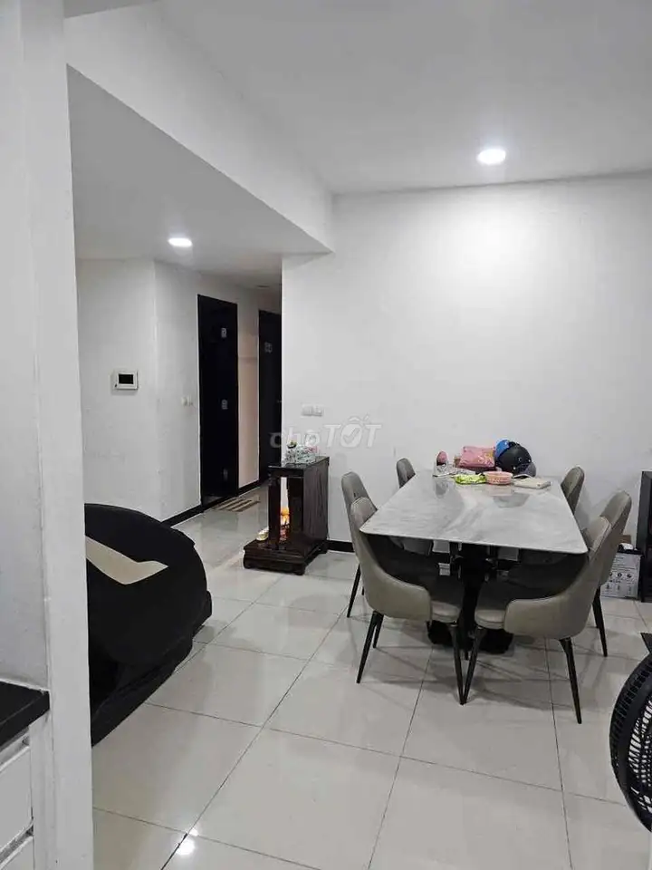 Собственник продает 3-комнатную квартиру в Sunrise City
