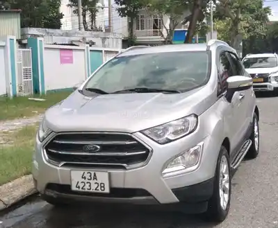 Ford EcoSport 5 мест серебристый автомат