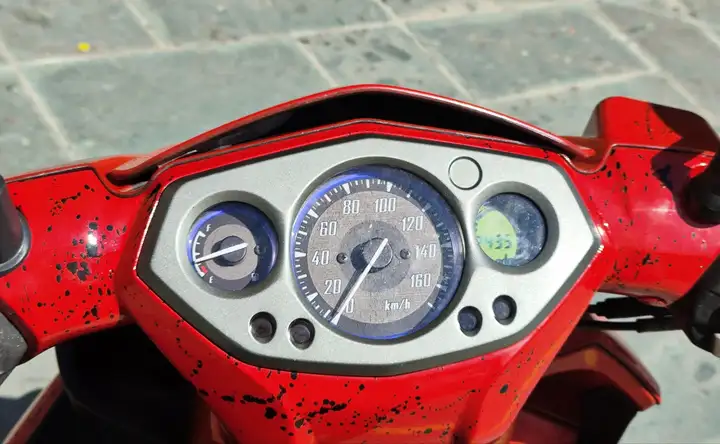 YAMAHA LX4 Nouvo 2011