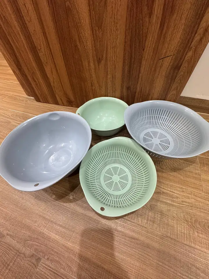 Штатив, наушники, термосы Muji, блендер, кувшин, контейнеры