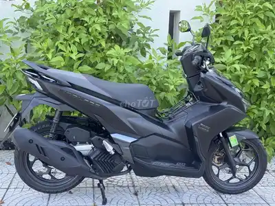 Honda AB 4-клапанный 2026 Черный глянцевый 1000 км
