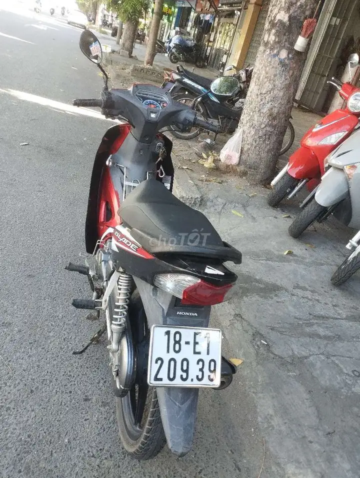 Honda Blade 110 2014, красный, пробег 16 000 км