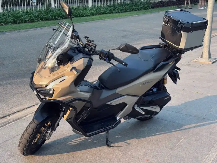 Honda ADV 160 2024