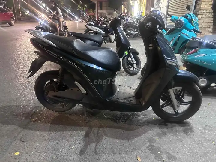 Электромотоцикл Vinfast Feliz S черный, 30000 км