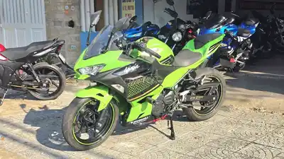Kawasaki Ninja 400 2019 синий KRT 11 000 км
