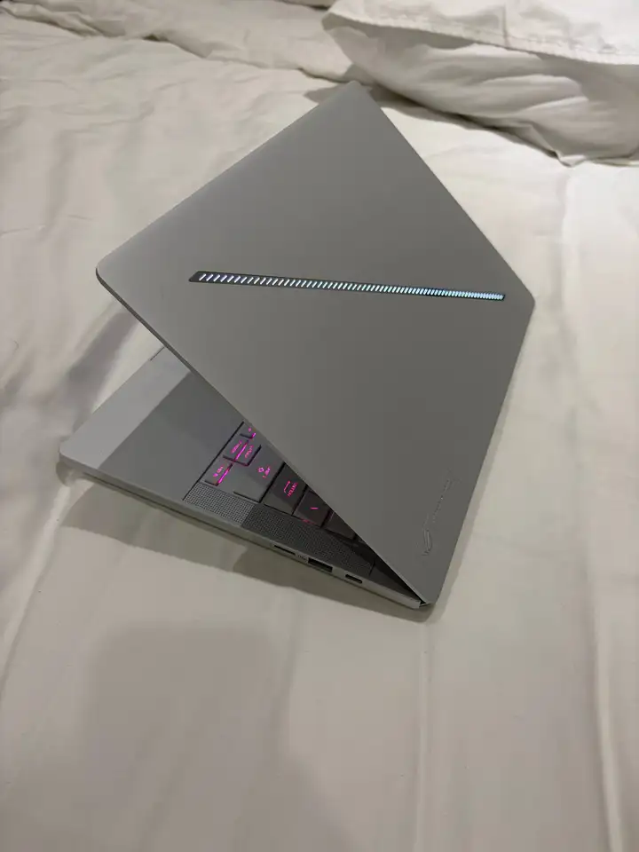ASUS ROG Zephyrus G14 2025