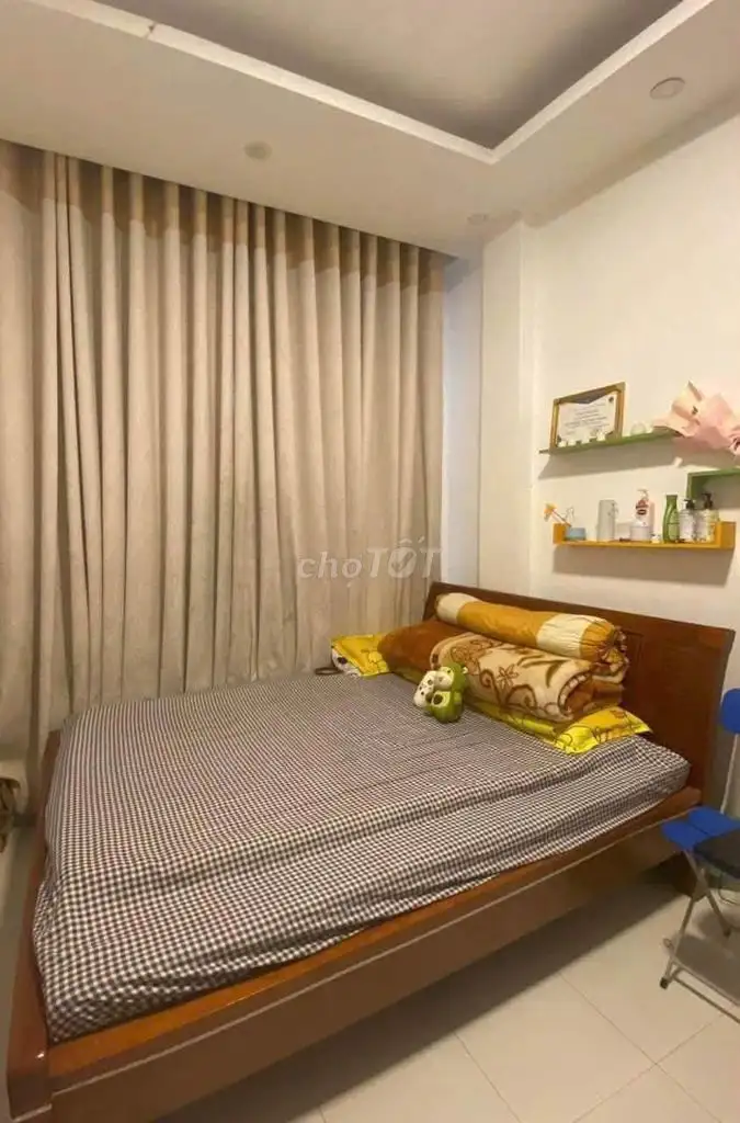 Cho thuê nhà 30m2 x 5 tầng, Hoàng Hoa Thám, Ba Đình, Hà Nội