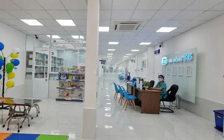 Аренда 3-этажного коммерческого помещения 200м² пл. 700м² ул. Ха Хюй Тап, Тхань Кхе