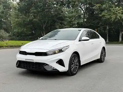 KIA K3 1.6 LUXURY 2025 Белый 20 тыс. км