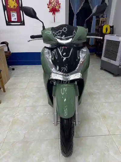 Honda SH 150 2022 2900 км авокадо (зеленый)