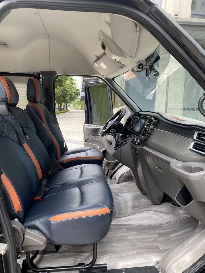 Ford Transit 2023, 16 мест, черный, 100 000 км