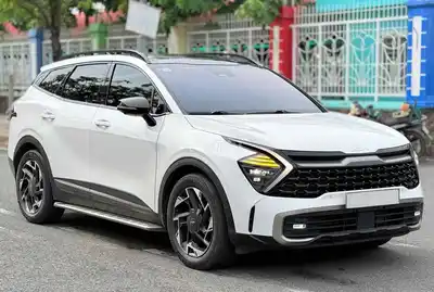Масло Kia Sportage Signature 2022, 50 000 км, белое