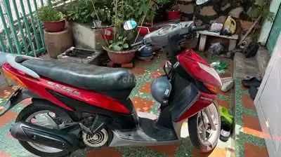 Хонда Клик 2010 красная 65000 км