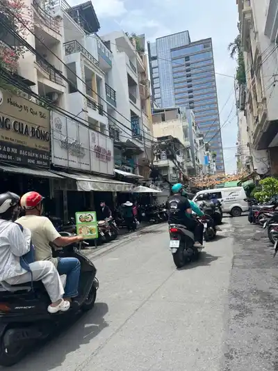 Сдается комната CHDV 20м2 в переулке 18A Nguyen Thi Minh Khai, 1-й округ, цена 4.9 млн