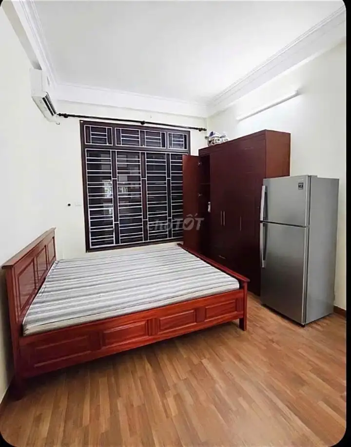 Cho thuê nhà 30m x 5 tầng, Âu Cơ, Tây Hồ, 4PN, đủ nội thất