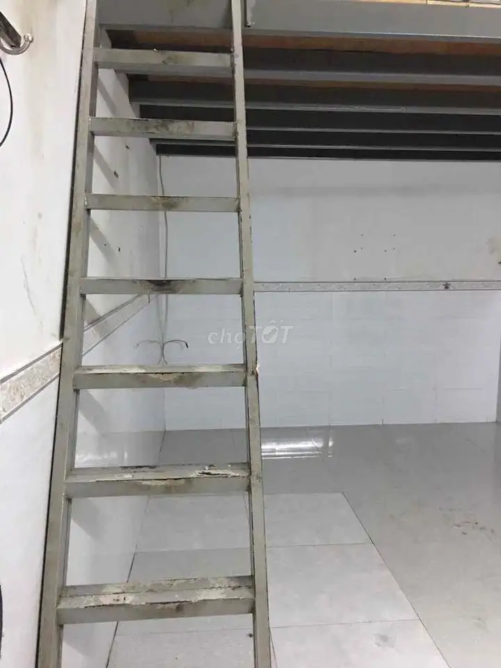 Сдается комната с забором и отдельным входом