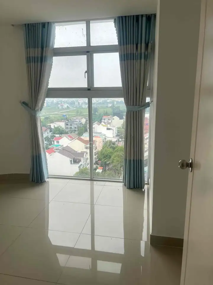 Квартира Conic Skyway, 3 спальни, 104 м², поддержка банка