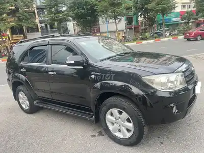 Toyota Fortuner SR5 2.7L 2008 Черный Автомат 160 тыс. км