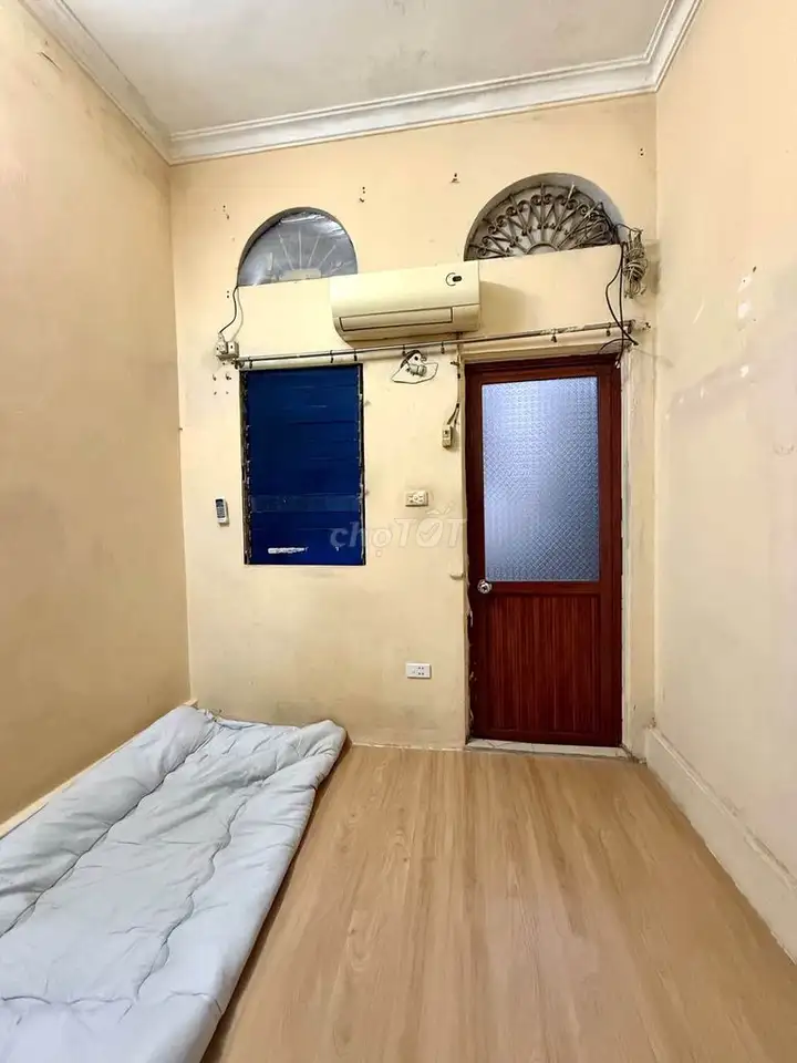 Аренда 2-этажного дома с мансардой 16 м², Дой Кан, Ба Динь