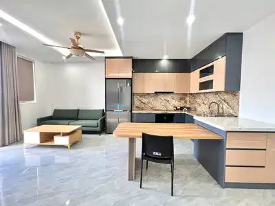 Аренда пентхауса с 1 спальней и 2 балконами, 80 м²