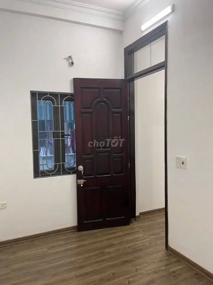 Дом 35 кв.м, 4 этажа, 4 спальни, Тханьчи, Ханой