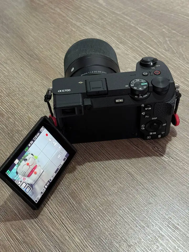 Игровая консоль и фототехника