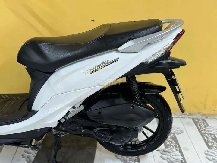 Kymco Candy 50 2023 белый 11 тыс 43AA-227.98