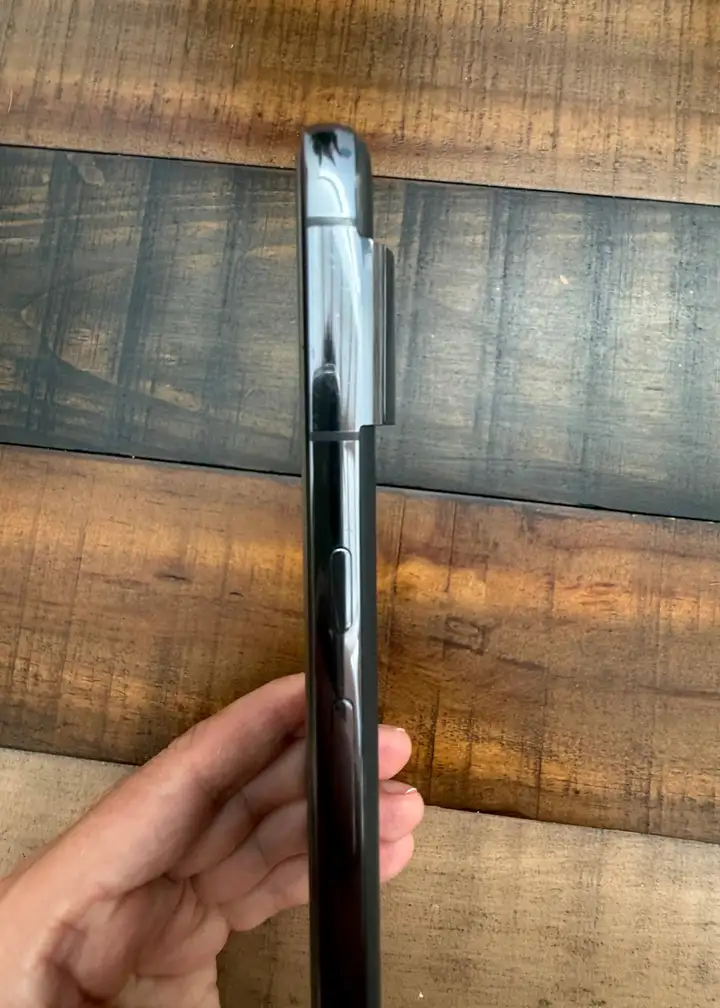 Google Pixel 8 Pro 128 ГБ, Google Pixel 7 128 ГБ, кроссовки Mizuno, чайный набор