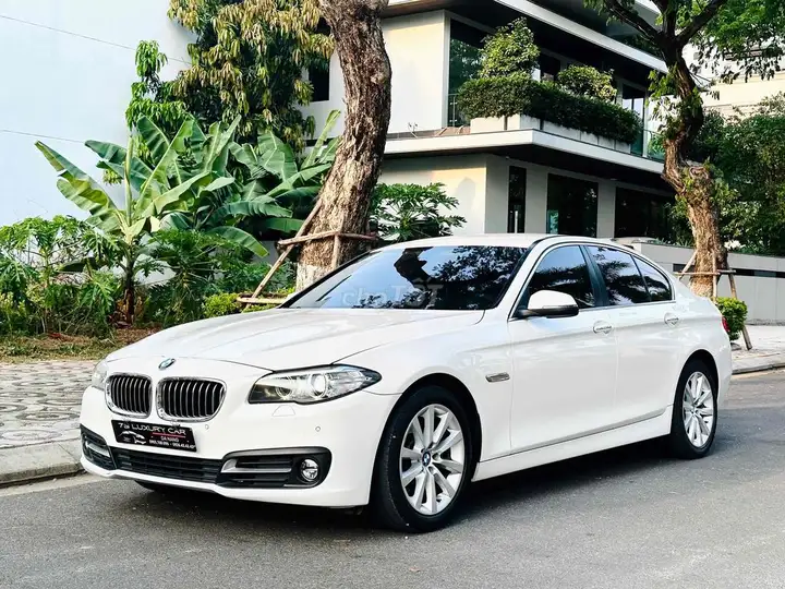 BMW 520i F10 2016 Белый 56904 мили
