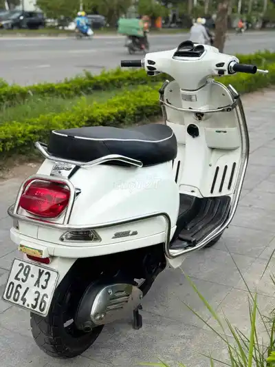 Piaggio Vespa S White 125 куб. см, то есть экономия топлива