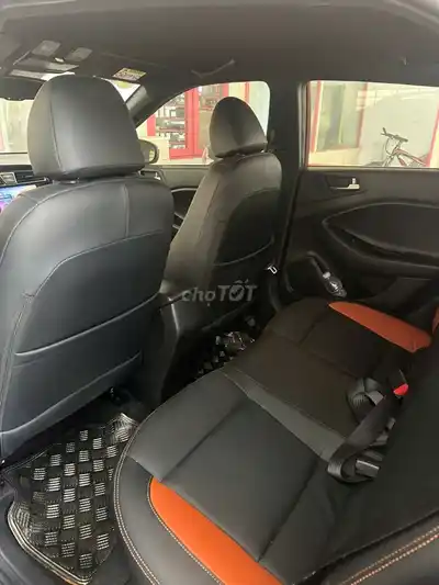 Hyundai i20 AT 2015 105.000км Коричневый