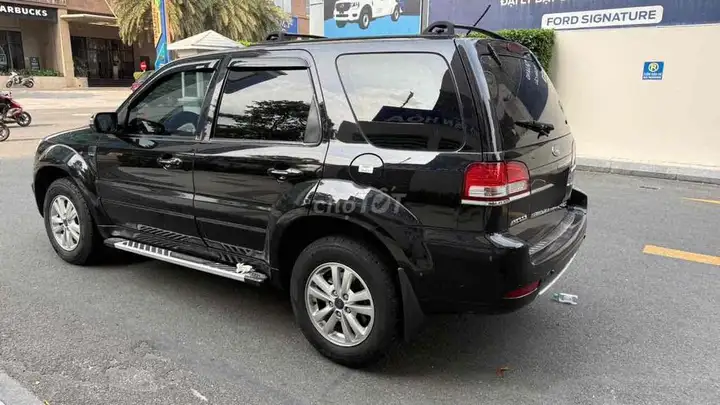Ford Escape XLT 2009 черный, автомат