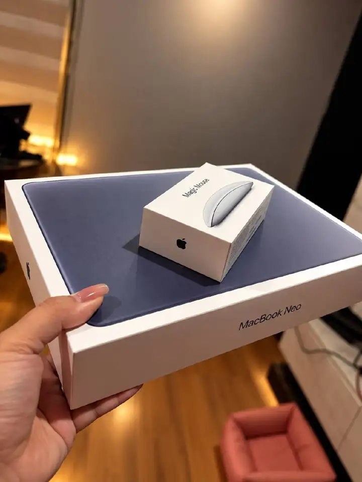 MacBook Neo 8/256 ГБ