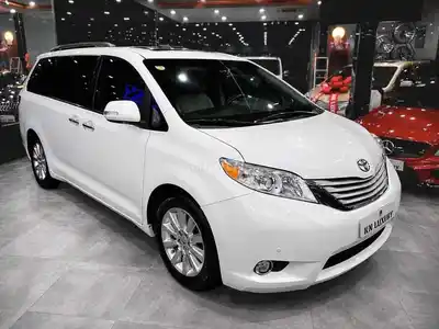 Toyota Sienna Limited AWD 2015 Белая