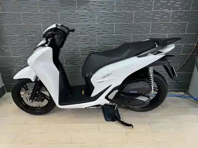 Honda SH160 ABS 2023 Белая Panda Sporty Хошимин