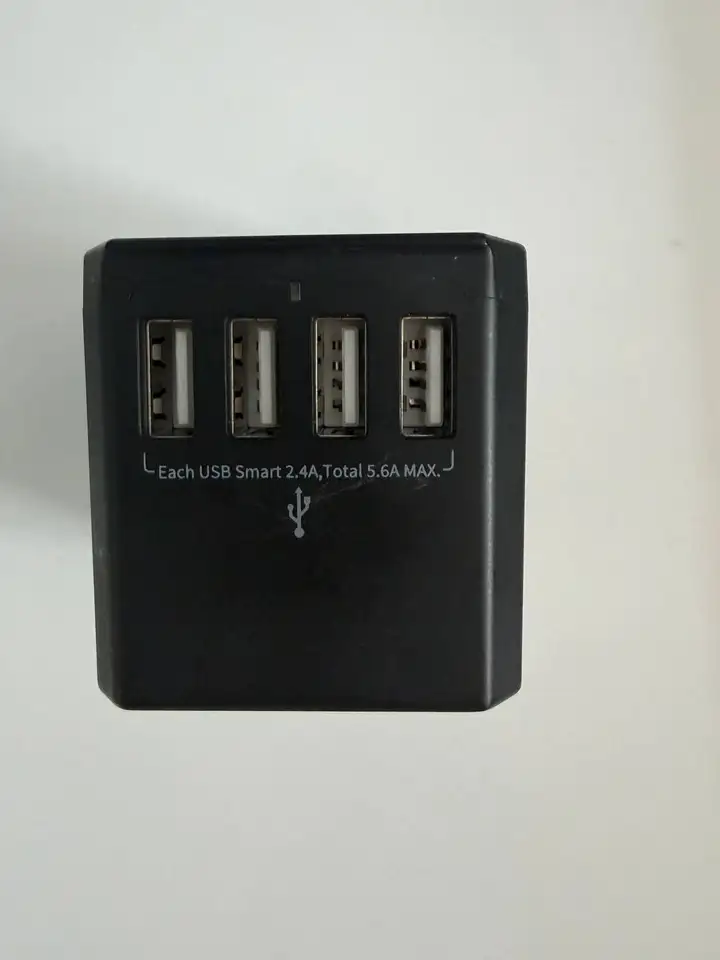 Travel adapter (адаптер, переходник)