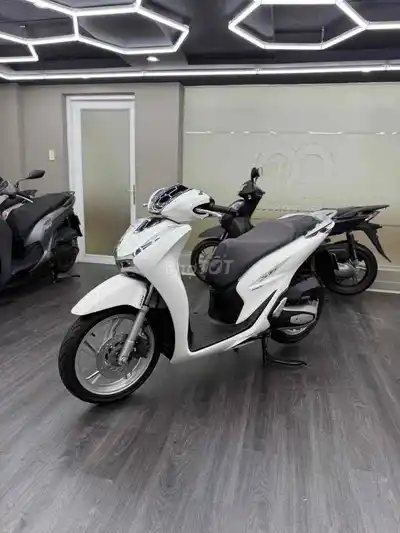 Honda SH 150 ABS 2021 бело-серо-черный, номера Хошимина, от собственника