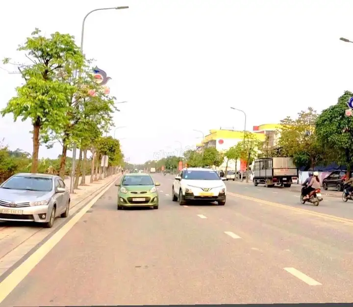 Bán nhà 48m2 Bát Khối, Long Biên, full nội thất