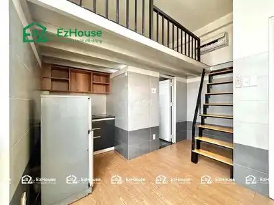 Аренда апартаментов-дуплекс со световым окном на Куанг Чунг