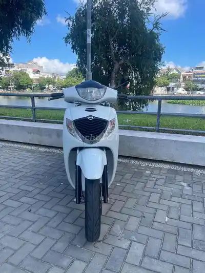 Honda SH 125i итальянской сборки белый