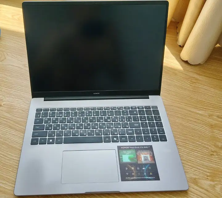 HONOR MagicBook X16 AMD GOH-X