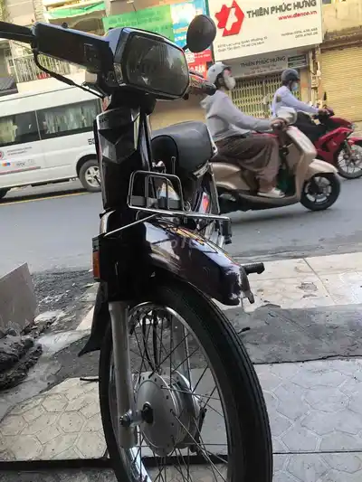 Honda Super Dream коричневая очищена