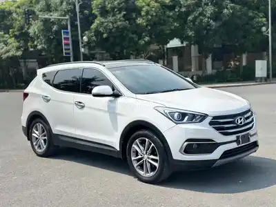 Hyundai Santafe 2018 2.4AT 4WD белый 110 тыс. км