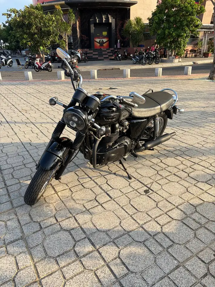 Triumph Bonneville T100