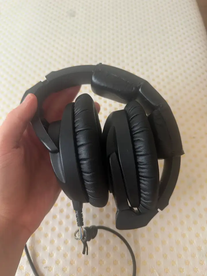 Наушники Sennheiser HD 300 Pro