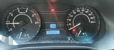 Toyota Hilux 2017 E белый 5 мест