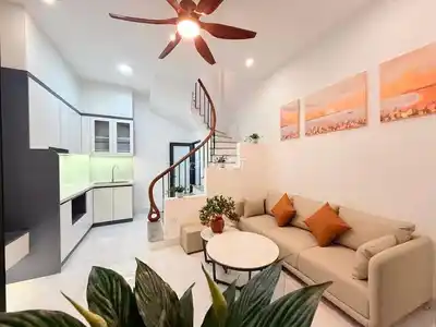 Аренда дома, Кхуонг Чунг, рядом с Royal City, 28 м² x 4 этажа, вся мебель